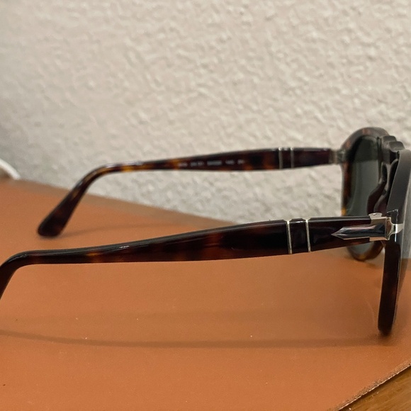 Persol 649 Steve McQueen Aviator Sunglasses - Picture 6 of 10